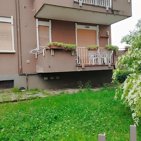 Lägenhet La Terrazza Sul Lago *